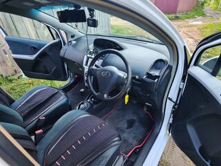 2005 Toyota Vitz II (XP90), белый, 360000 рублей, вид 4
