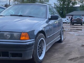 1991 BMW 3 серии 316i III (E36), серый, 390000 рублей, вид 4