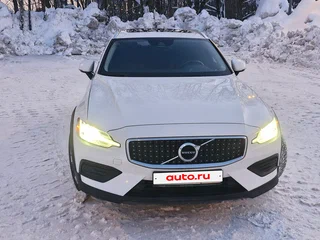2019 Volvo V60 Cross Country II, белый, 3100000 рублей, вид 1