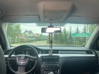 2011 Skoda Superb DSG II, чёрный, 700000 рублей, вид 2