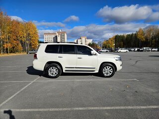 2015 Toyota Land Cruiser 200 Series Рестайлинг 2, белый, 5750000 рублей, вид 5