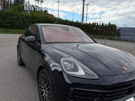 2020 Porsche Cayenne E-Hybrid III, чёрный, 7000000 рублей, вид 5