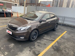 2016 Kia Rio III Рестайлинг, коричневый, 1020000 рублей, вид 1