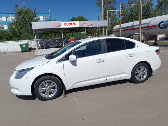 2010 Toyota Avensis III, белый, 1150000 рублей - вид 5
