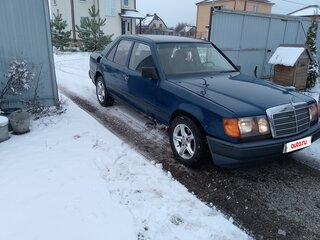 1986 Mercedes-Benz W124 230, синий, 230000 рублей, вид 2