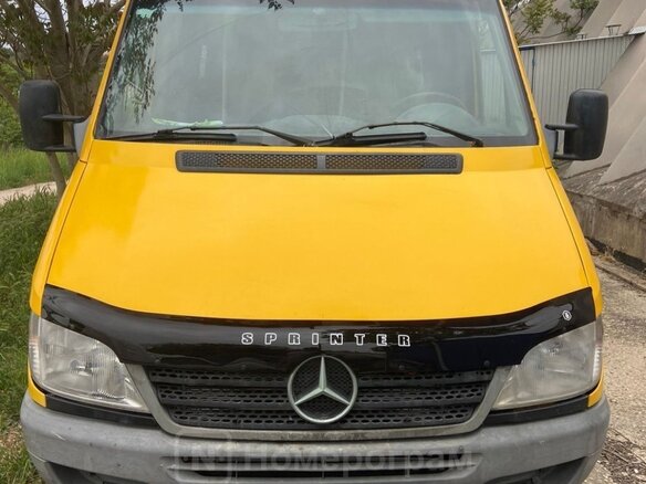 2004 Mercedes-Benz Sprinter, жёлтый, 1550000 рублей - вид 9