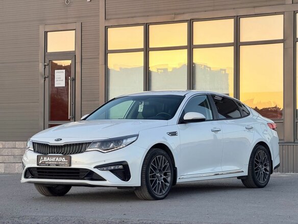 2018 Kia Optima IV Рестайлинг, белый, 2150000 рублей - вид 6