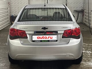 2010 Chevrolet Cruze I, серебристый, 660000 рублей, вид 3