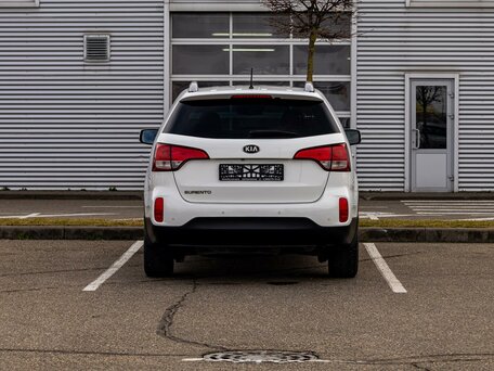 2019 Kia Sorento II Рестайлинг, белый, 1899000 рублей, вид 5