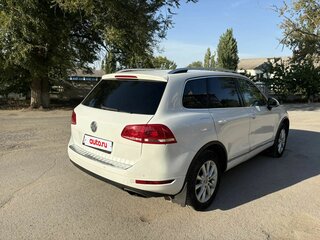 2014 Volkswagen Touareg II, белый, 1900000 рублей, вид 4