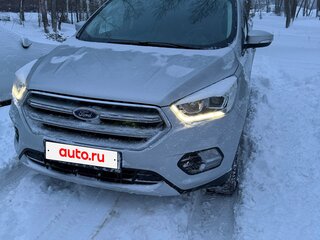 2018 Ford Kuga II Рестайлинг, серебристый, 1500000 рублей, вид 1