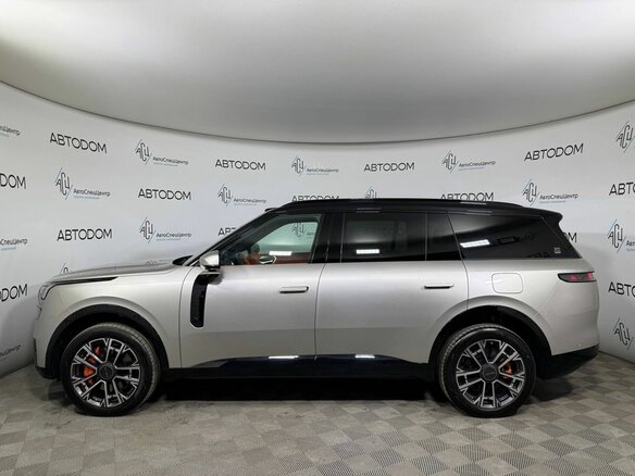 2025 Lynk & Co 900, серебристый - вид 5