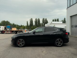 2020 Maserati Levante I Рестайлинг, чёрный, 6280000 рублей, вид 4