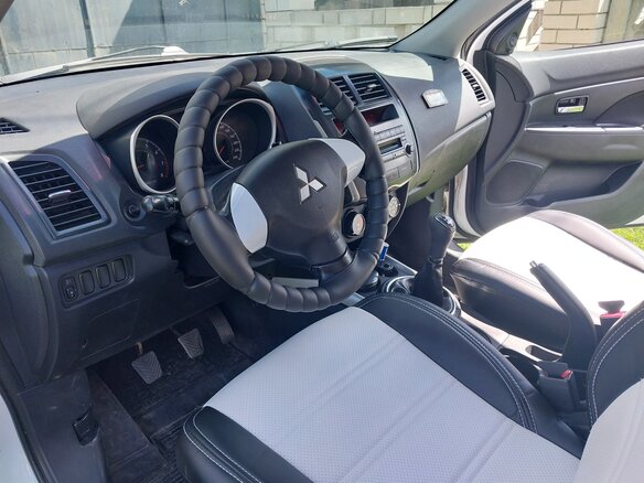 2011 Mitsubishi ASX I, белый, 1200000 рублей - вид 5