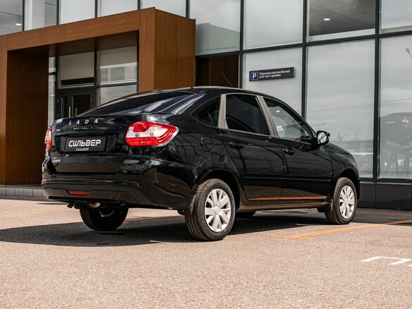 2026 Lada (ВАЗ) Granta I Рестайлинг, чёрный, 1131000 рублей - вид 1