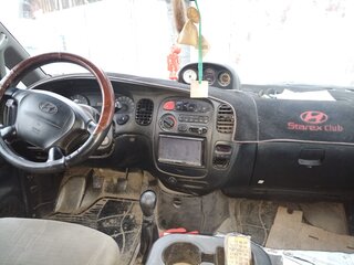 2004 Hyundai Starex I Рестайлинг, белый, 525000 рублей, вид 3
