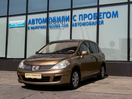 Nissan Tiida I