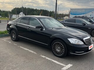 2010 Mercedes-Benz S-Класс 350 V (W221) Рестайлинг, чёрный, 1900000 рублей, вид 4