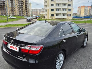 2015 Toyota Camry VII (XV50) Рестайлинг, чёрный, 1950000 рублей, вид 4
