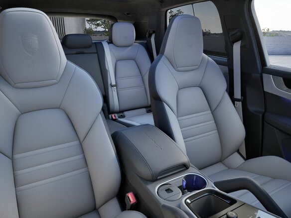 2026 Porsche Cayenne III Рестайлинг, серый, 22345520 рублей - вид 2