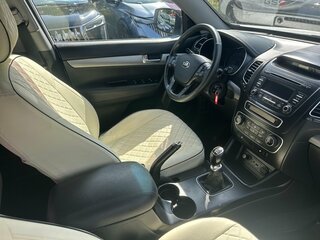 2012 Kia Sorento II Рестайлинг, белый, 1649000 рублей, вид 4