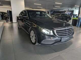 2019 Mercedes-Benz E-Класс 200 V (W213, S213, C238), чёрный, 2790000 рублей, вид 4