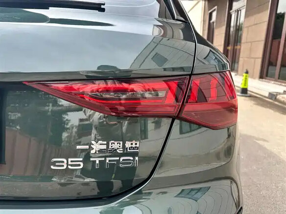 2023 Audi A3 Sportback 35 TFSI IV (8Y), зелёный, 2228000 рублей - вид 5