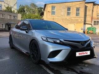 2020 Toyota Camry US Market VIII (XV70) Рестайлинг, серебристый, 3700000 рублей, вид 1
