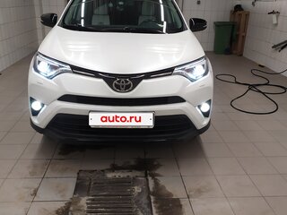 2018 Toyota RAV4 IV (XA40) Рестайлинг, белый, 2450000 рублей, вид 2