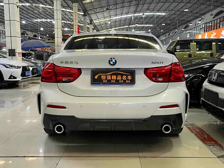 2022 BMW 1 серии 120i III (F52) Рестайлинг, белый, 1790000 рублей, вид 3