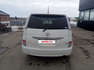 2011 Toyota ISis I Рестайлинг, белый, 1150000 рублей, вид 2