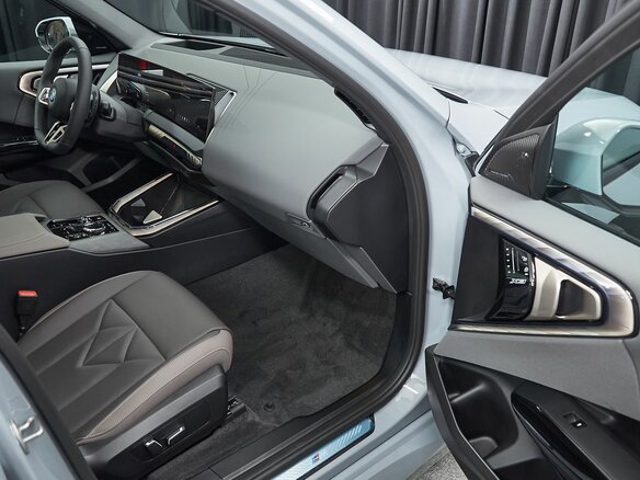 2025 BMW X3 Long 30L xDrive IV (G45/G48), серый, 7499000 рублей - вид 20