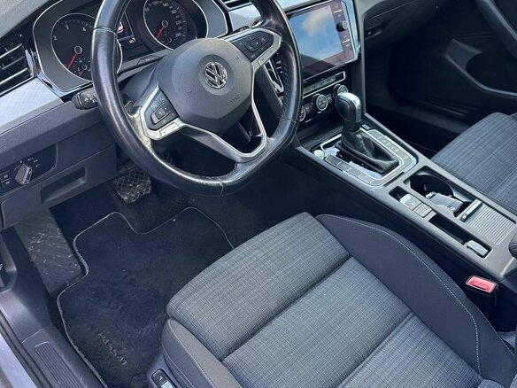 2020 Volkswagen Passat B8 Рестайлинг, серебристый, 2350000 рублей - вид 8