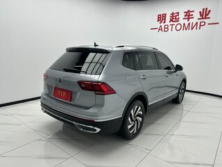2023 Volkswagen Taigun I, серебристый, 2045000 рублей, вид 4