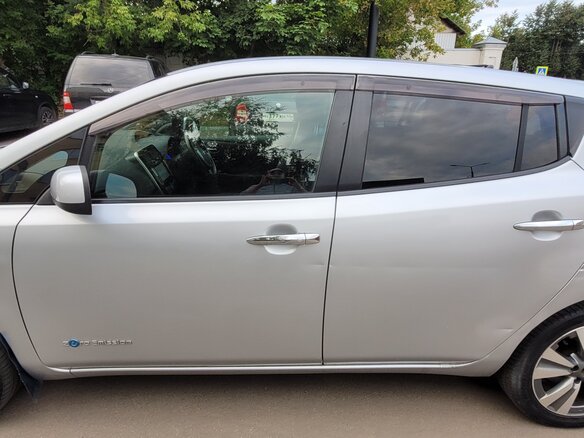 2012 Nissan Leaf (EM57) I (ZE0/AZE0), серебристый, 899000 рублей - вид 7