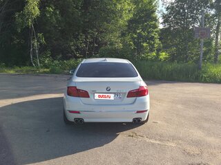 2014 BMW 5 серии 530d xDrive VI (F10/F11/F07) Рестайлинг, белый, 2750000 рублей, вид 4