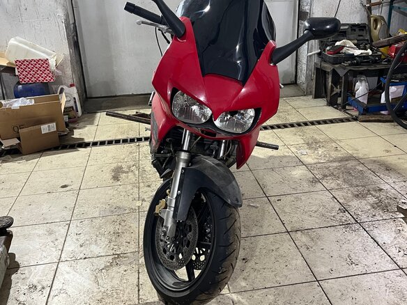 1998 Honda VFR 800, красный, 250000 рублей - вид 2