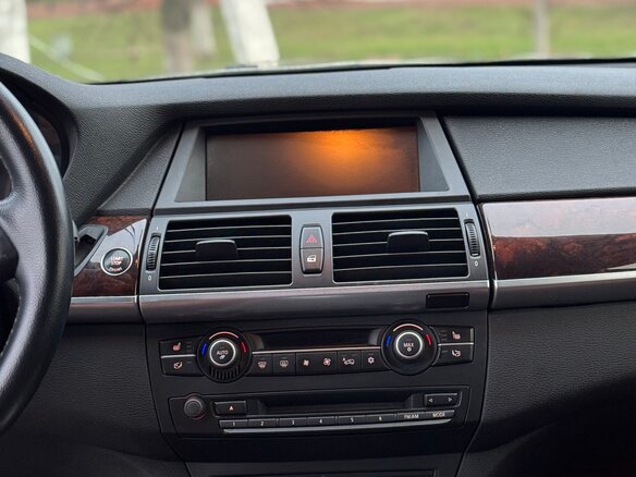 2010 BMW X5 35i II (E70) Рестайлинг, чёрный, 1700000 рублей - вид 17