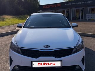 2020 Kia Rio IV Рестайлинг, белый, 1380000 рублей, вид 2