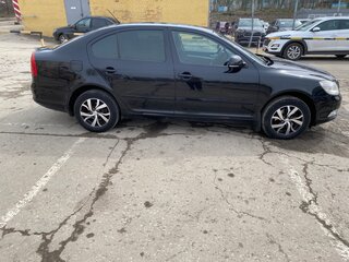 2011 Skoda Octavia II (A5) Рестайлинг, чёрный, 665000 рублей, вид 4