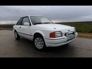 1986 Ford Escort XR3i IV, белый, 150000 рублей, вид 1