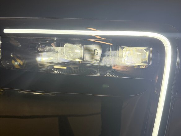 2022 Rolls-Royce Cullinan Black Badge I (Series I), чёрный, 32990000 рублей - вид 14