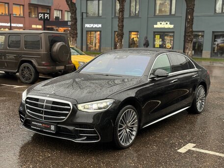 2026 Mercedes-Benz S-Класс 500 Long 4MATIC VII (W223), чёрный, 14290000 рублей, вид 3