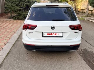2020 Volkswagen Tiguan Allspace II, белый, 2900000 рублей, вид 4