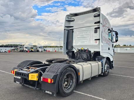 2019 Iveco Stralis, белый, 3800000 рублей, вид 4