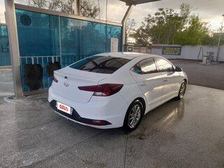 2018 Hyundai Avante VI, белый, 1580000 рублей, вид 5