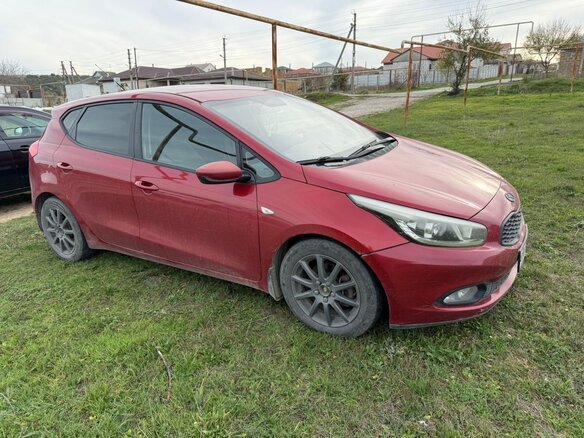 2013 Kia Ceed II, красный, 950000 рублей - вид 5