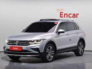 2022 Volkswagen Tiguan II Рестайлинг, серебристый, 4200000 рублей, вид 1