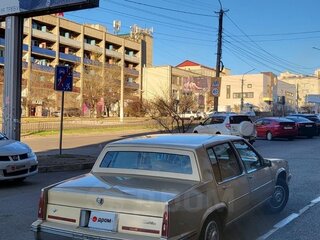1986 Cadillac DeVille VI, золотистый, 850000 рублей, вид 2