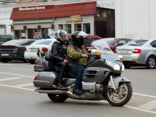 2005 Honda GL 1800 Gold Wing, серый, 950000 рублей, вид 3